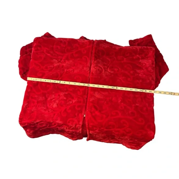 croft & barrow Red Plush Zip-Front Long Robe - Picture 9 of 12